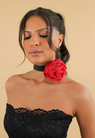 Blossom leather & chiffon floral neck corsage (Available in black or red)